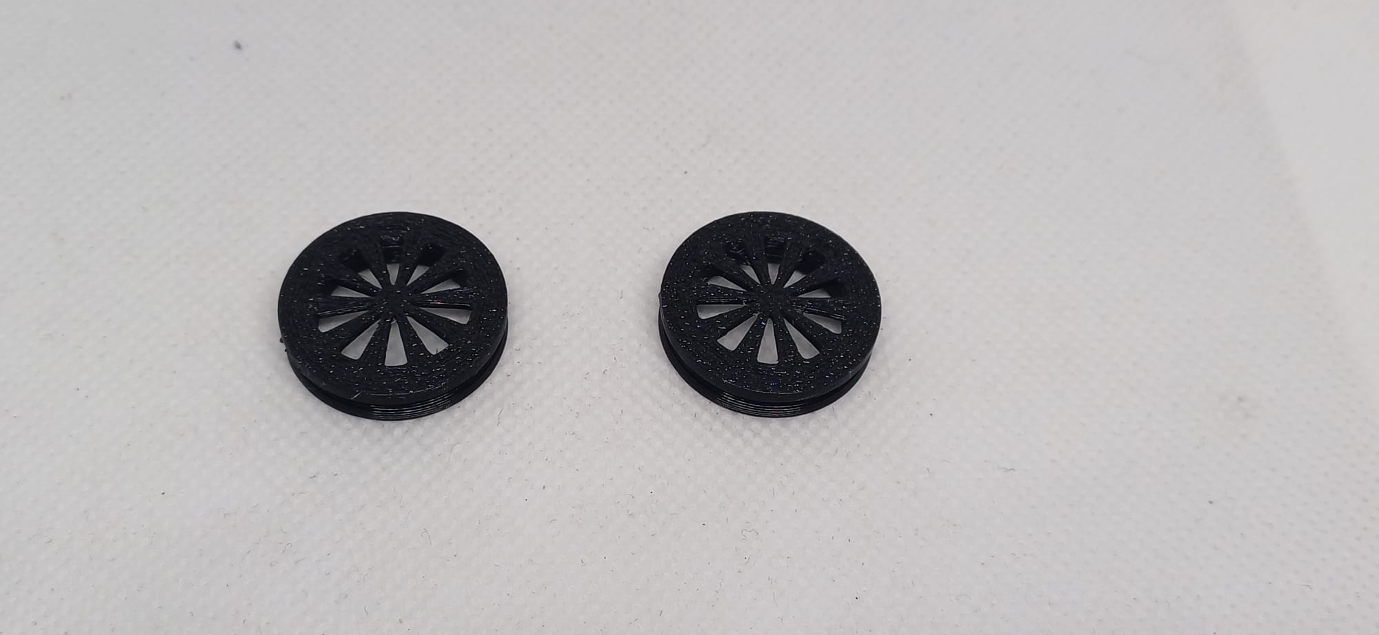 VW T4 Transporter Scuttle Water Tray Drain Plug Cover Cap Insert Mesh Debris x 2 - Image 3