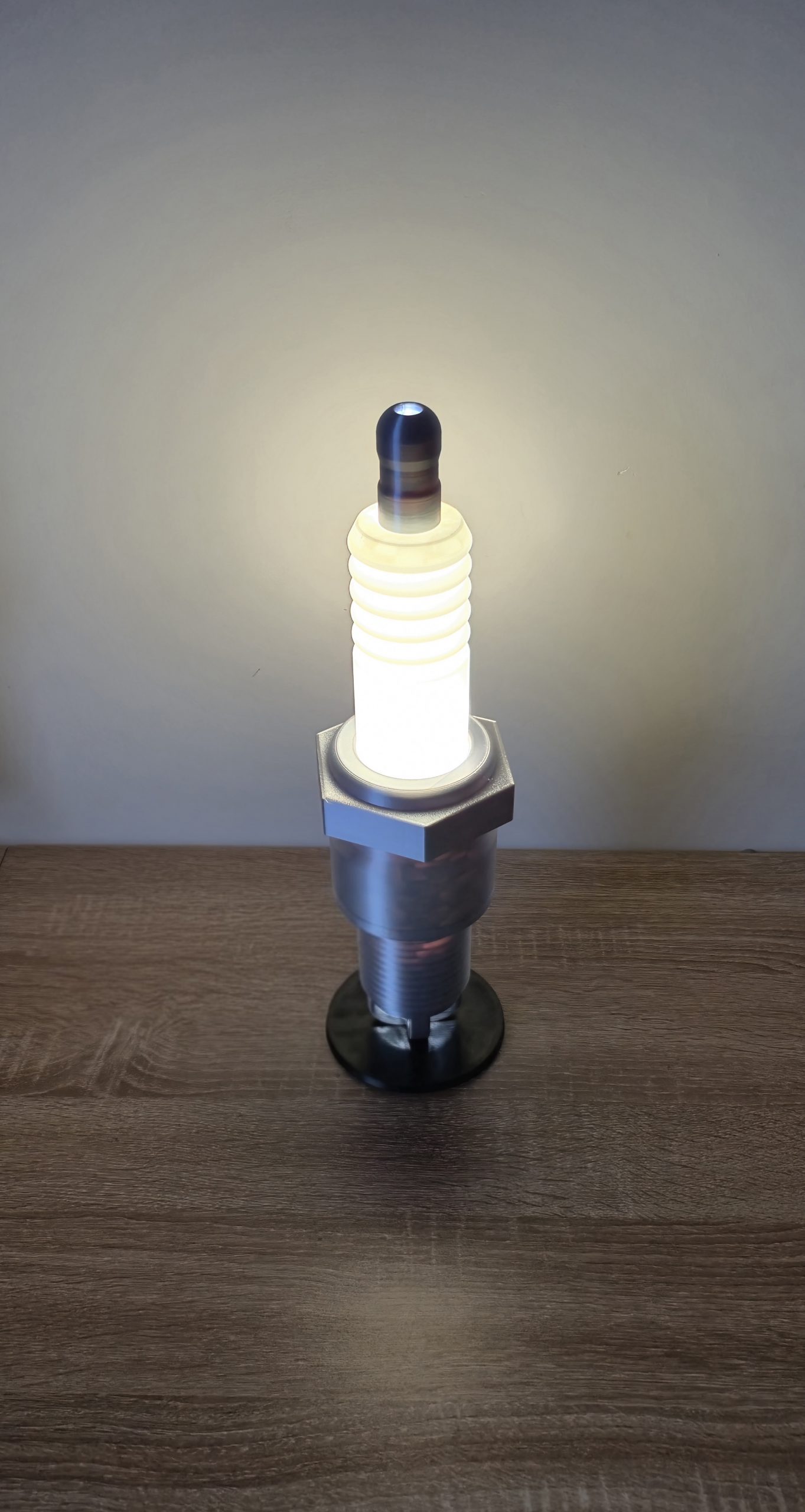 Spark Plug Style Desktop Automotive Lamp Perfect for Mechanics - Image 8