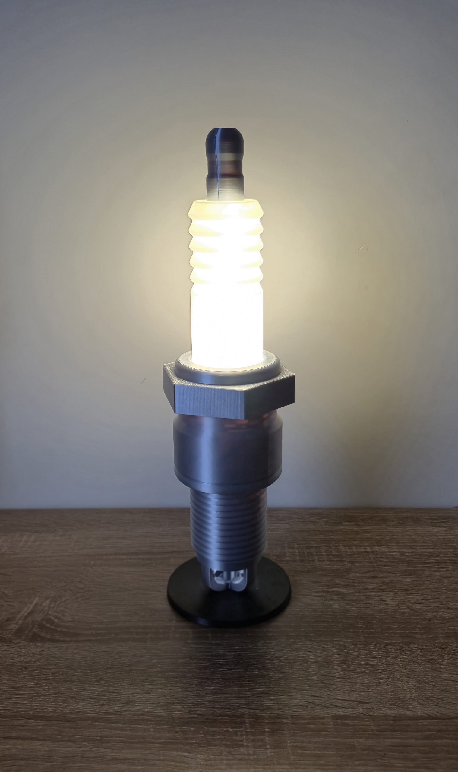 Spark Plug Style Desktop Automotive Lamp Perfect for Mechanics - Image 11