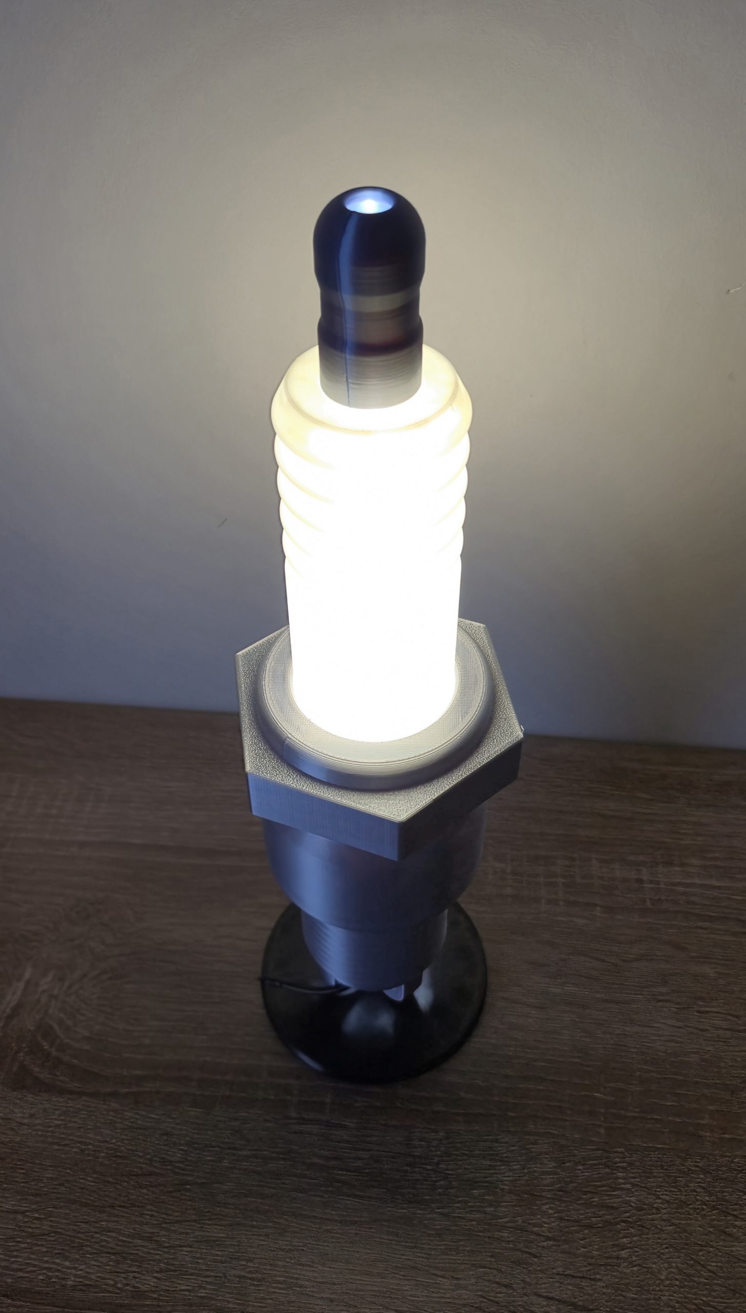 Spark Plug Style Desktop Automotive Lamp Perfect for Mechanics - Image 12
