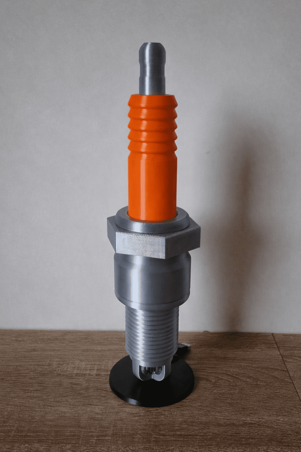 Spark Plug Style Desktop Automotive Lamp Perfect for Mechanics - Image 4